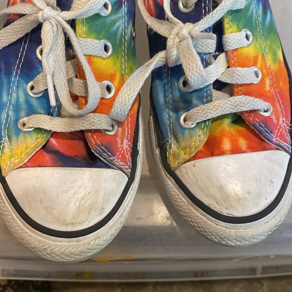 Girls converse - Picture 2 of 5